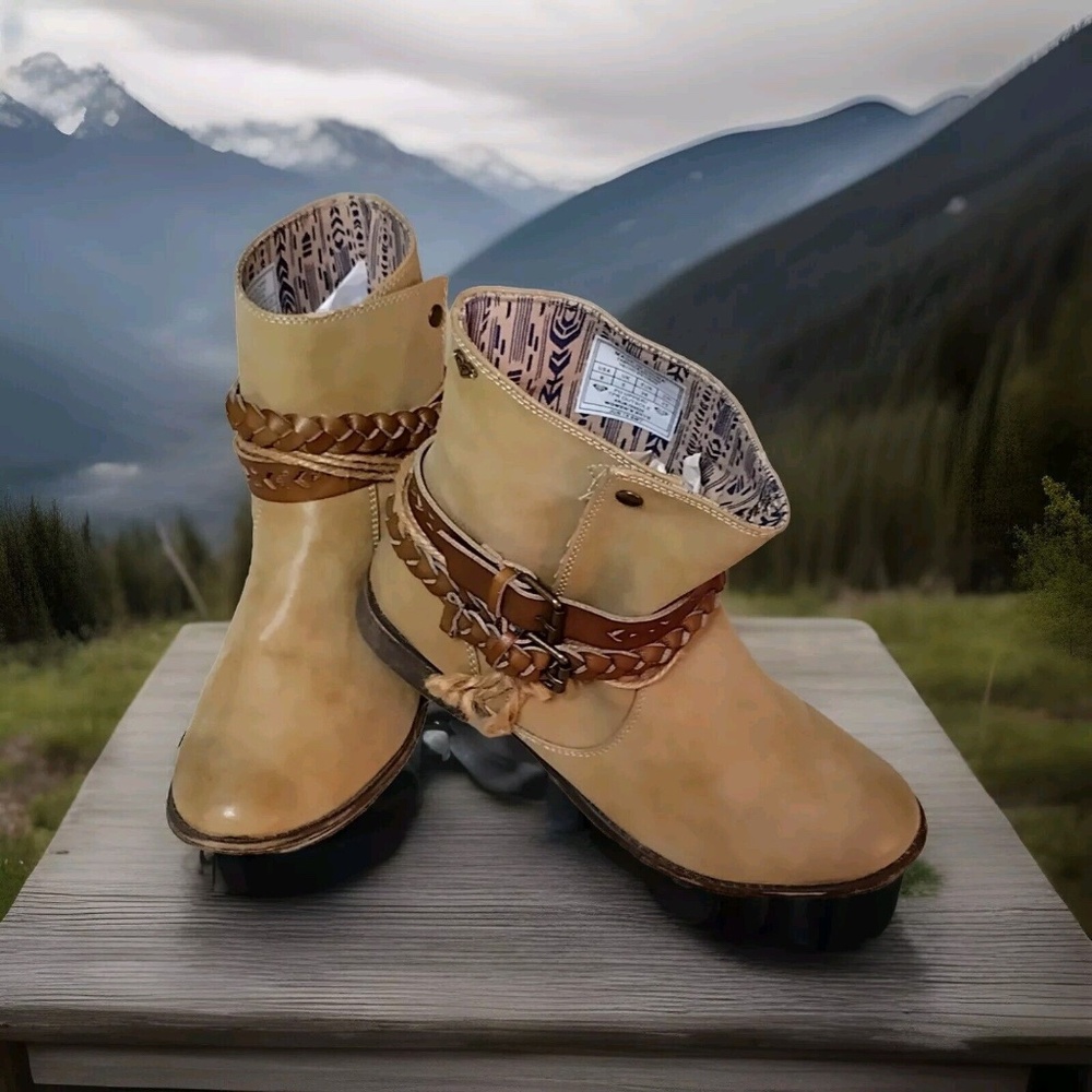 Roxy Vegan Faux Leather Skye Belted Ankle Boots size 8 Tan